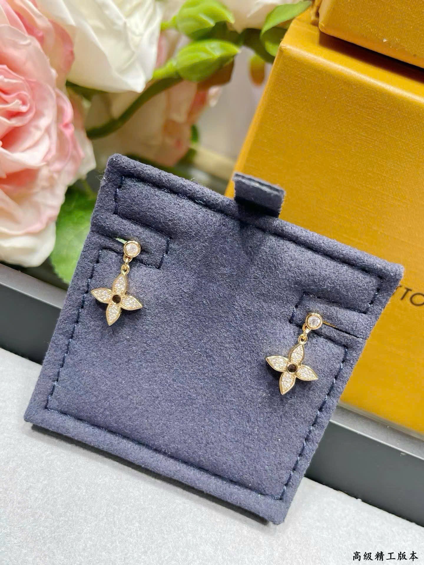 Louis Vuitton Monogram Earring New Collections
