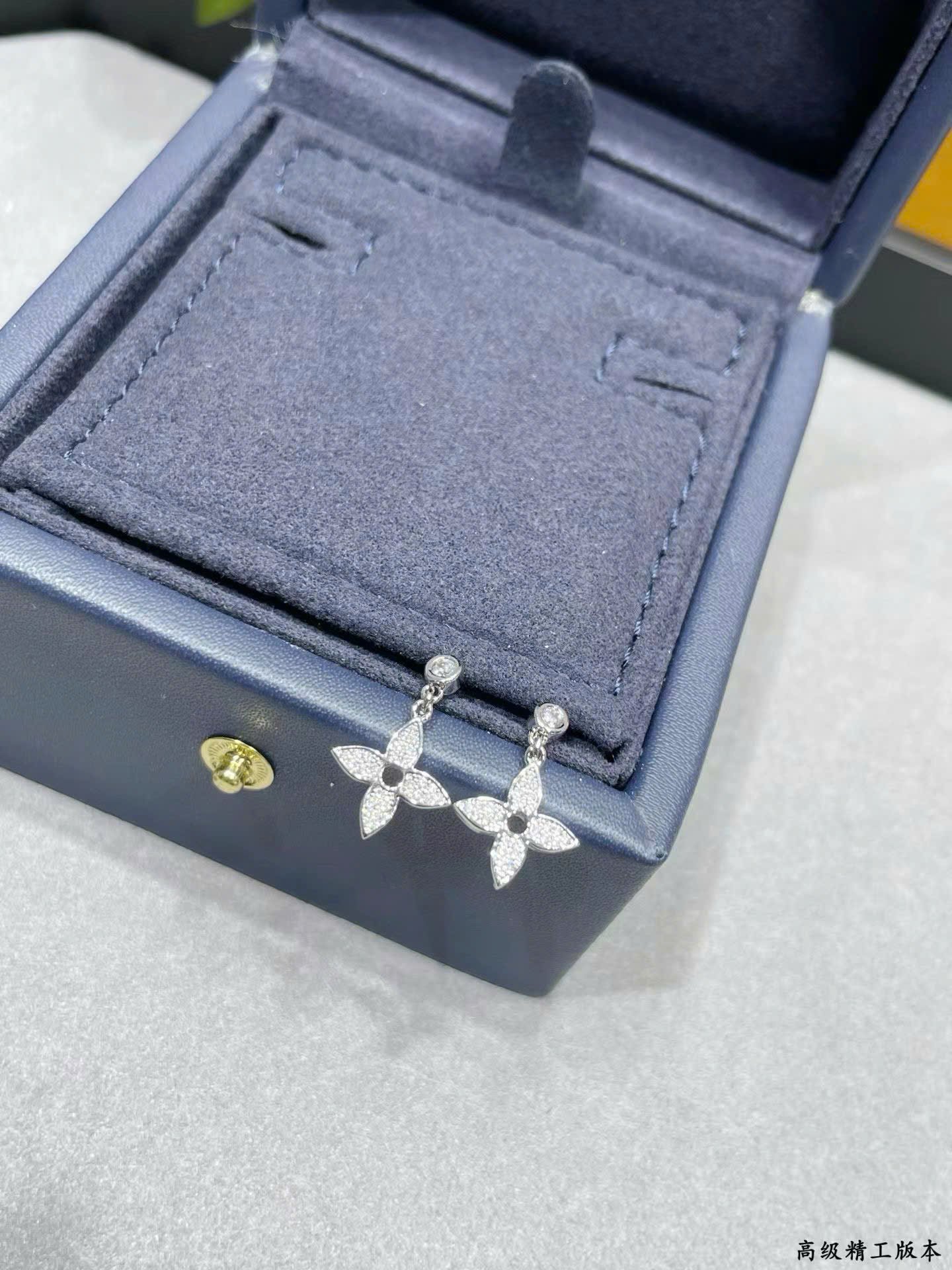 Louis Vuitton Monogram Earring New Collections - Image 8