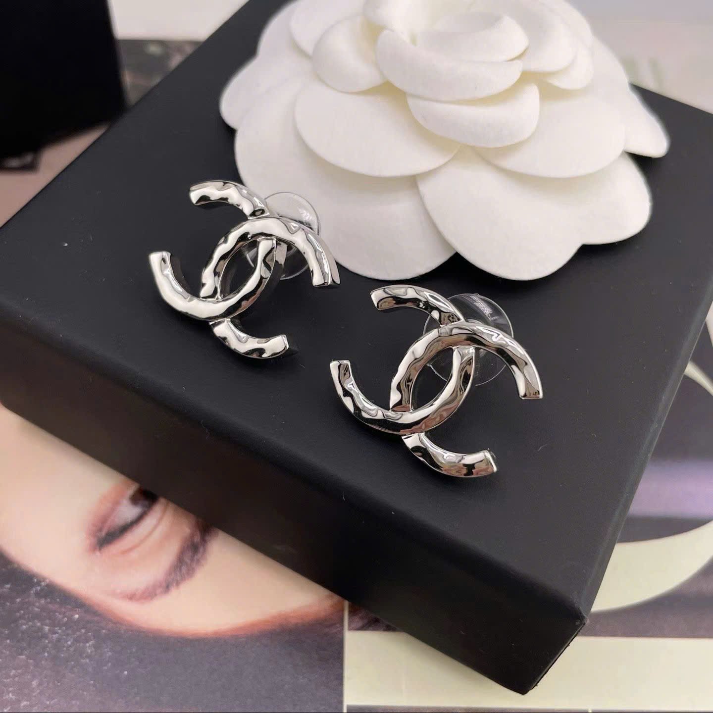 Chanel Coco Earrings New Collections - Image 8