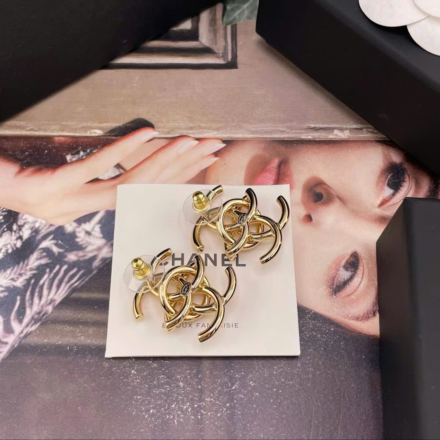 Chanel Coco Earrings New Collections - Image 3